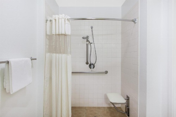Days Inn by Wyndham San Jose Airport image 37