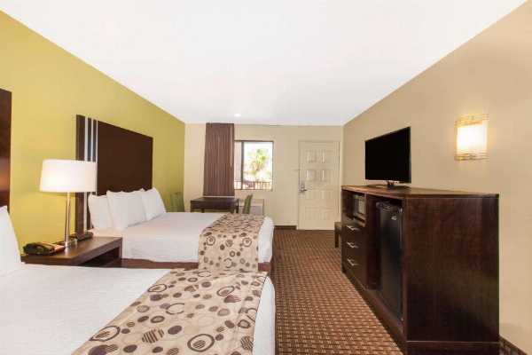 Days Inn by Wyndham San Jose Airport image 46